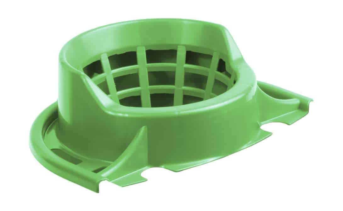 12 liters Mop Bucket Green with Squeezer is designed for semi-professional use in various environments, including homes, offices, commercial spaces, and institutional settings. Size - 300 x 350 x 300 mm Mop Bucket Green
