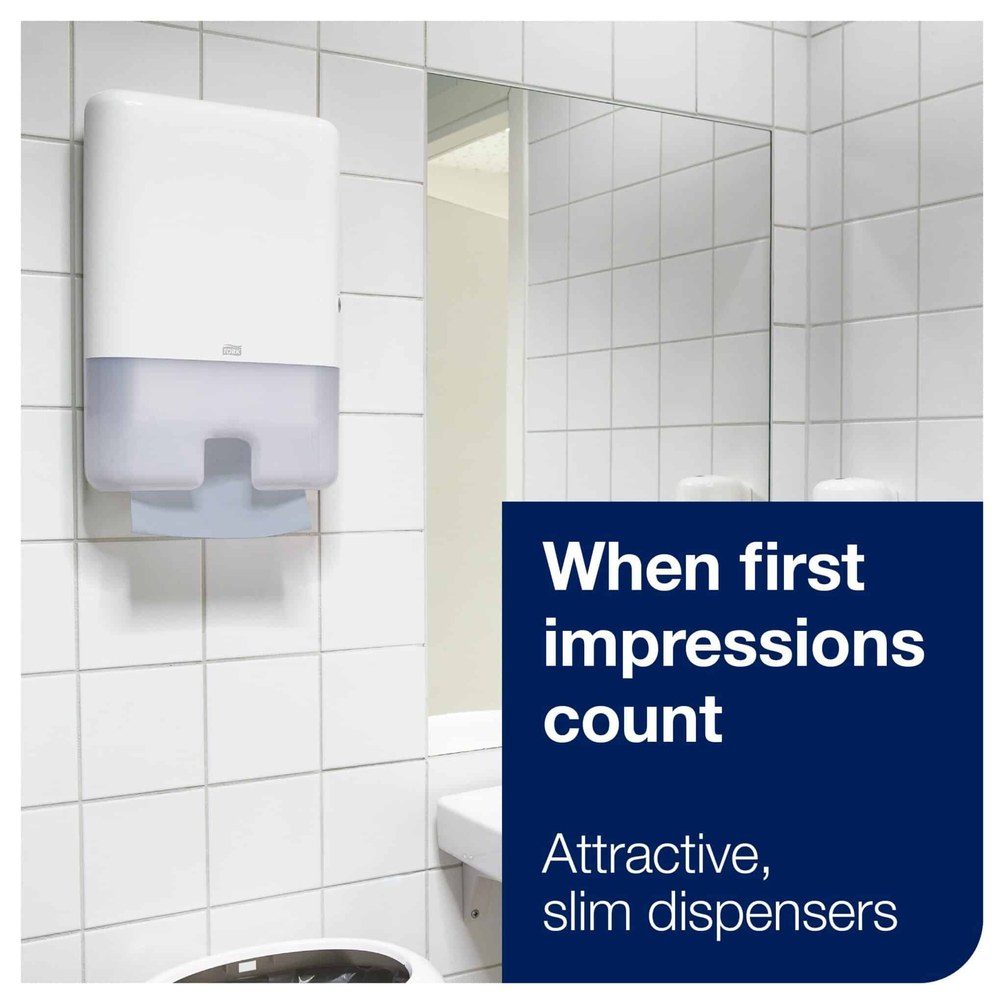 12 packs, 250 paper hand towels each. 1 ply. Universal quality. Folded size L 8.1cm W 21.3cm. Unfolded size L 24.1cm W 21.3cm. Compatible with H2 dispensers. Satisfy basic hand drying needs with the Universial Tork Xpress Soft Multifold Hand Towels that provide an economic value for your money. Tork Xpress® Multifold Hand Towels Blue H2