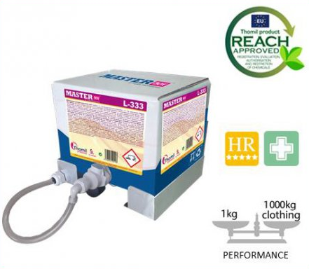 •Ultra concentrated enzymatic laundry detergent for use in professional laundry machines. •Neutral pH detergent for textile prewashing and washing at low alkalinity. •MasterBox L-333 incorporates the latest biological technology for laundry washing. •Reinforced with the latest biological technology by means of a new pool of 5 enzymes that quickly degrade all kinds of dirt. •It improves softness and stain removal on white and coloured clothes. •Reduces damage to fabrics and prolongs their life due to it's low alkalinity level. •Especially developed for washing and pre-washing of all types of white and coloured clothes. •To be dosed using Masterbox Dosing Pump for Laundry. •1kg = 1,000 kg of clothes MasterBox L-333 Enzymatic Textile Detergent 1 x 5Ltr